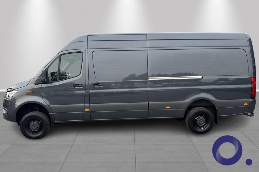 Bilde 2 av Mercedes-Benz Sprinter 319 CDI 4x4 Varebil A3|Lav KM|Godt utstyrt