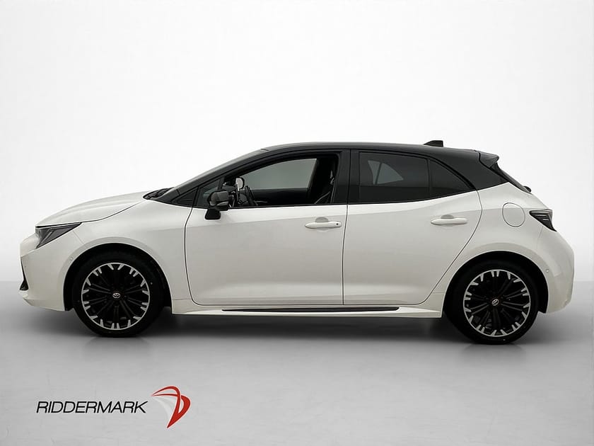 Bild 2 av Toyota Corolla Hybrid 122hk GR Sport Kamera Rattvärme