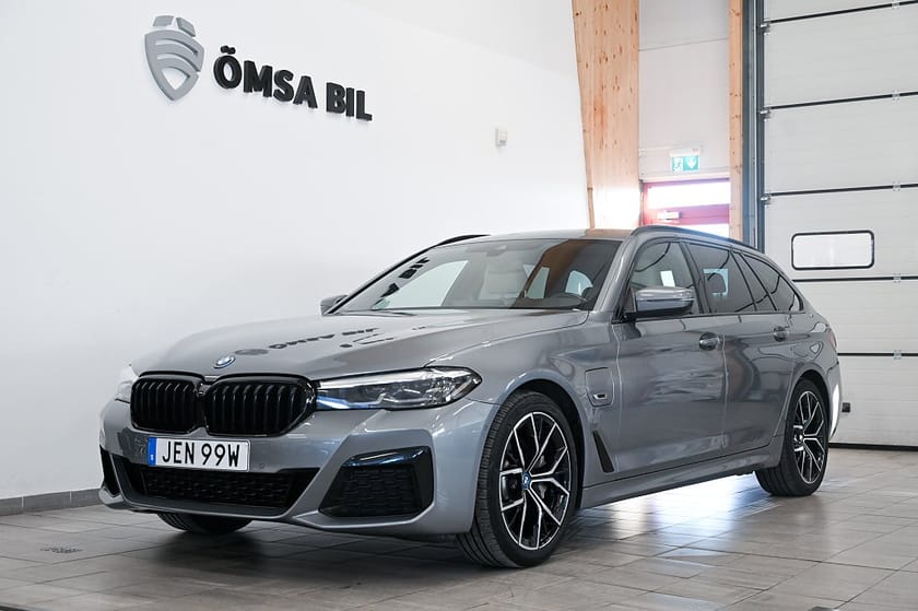 Bild 3 av BMW 530e xDrive Touring M Sport Skinn 292hk VINTERHJUL INGÅR