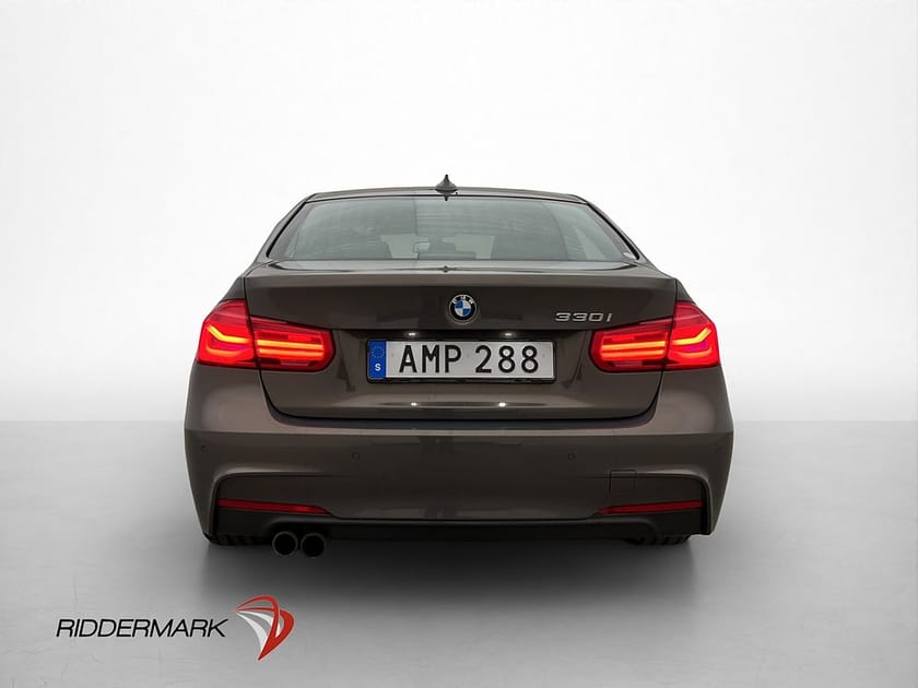 Bild 5 av BMW 330i Sedan 252hk M Sport Hifi Skinn Adaptiv-LED Två-Brukare