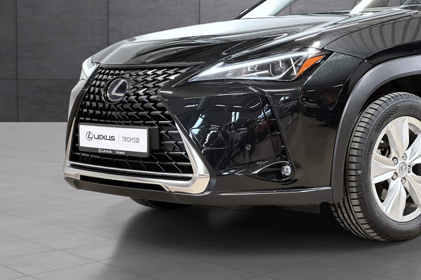Bilde 4 av Lexus UX 250h E-Four AWD