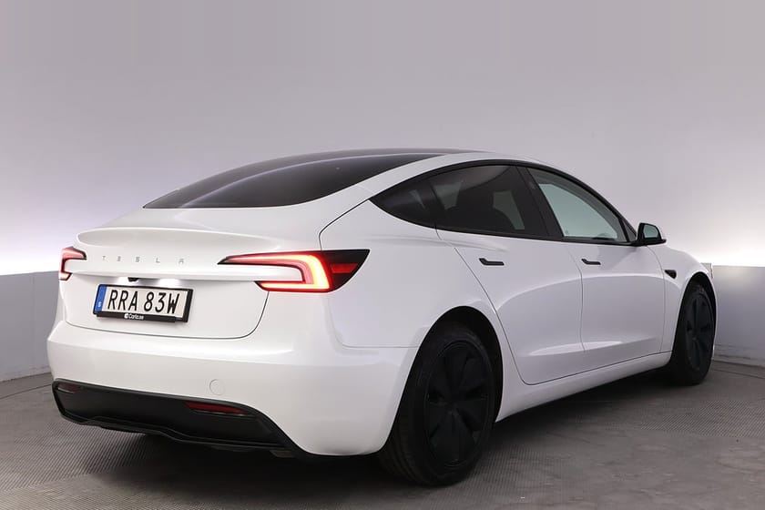 Bild 5 av Tesla Model 3 Standard Range Highland Autopilot Panorama