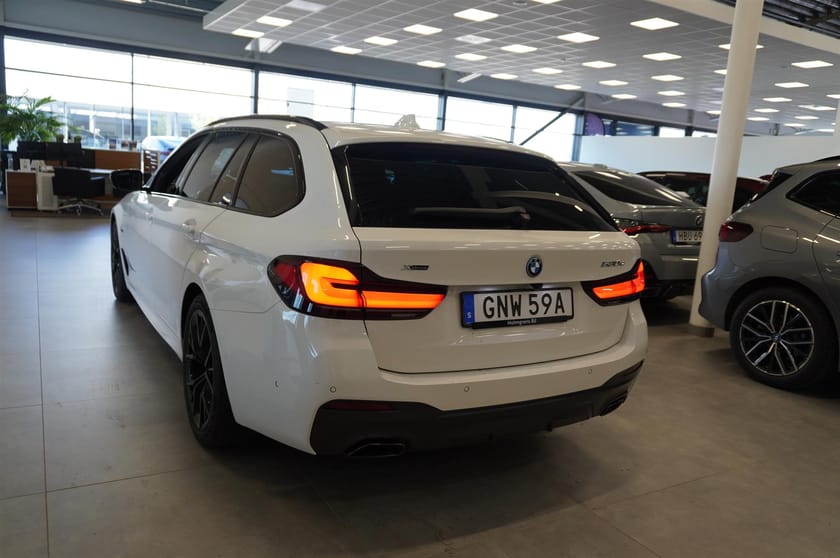 Bild 4 av BMW 530e xDrive Touring M-Sport Keyless Drag HiFi