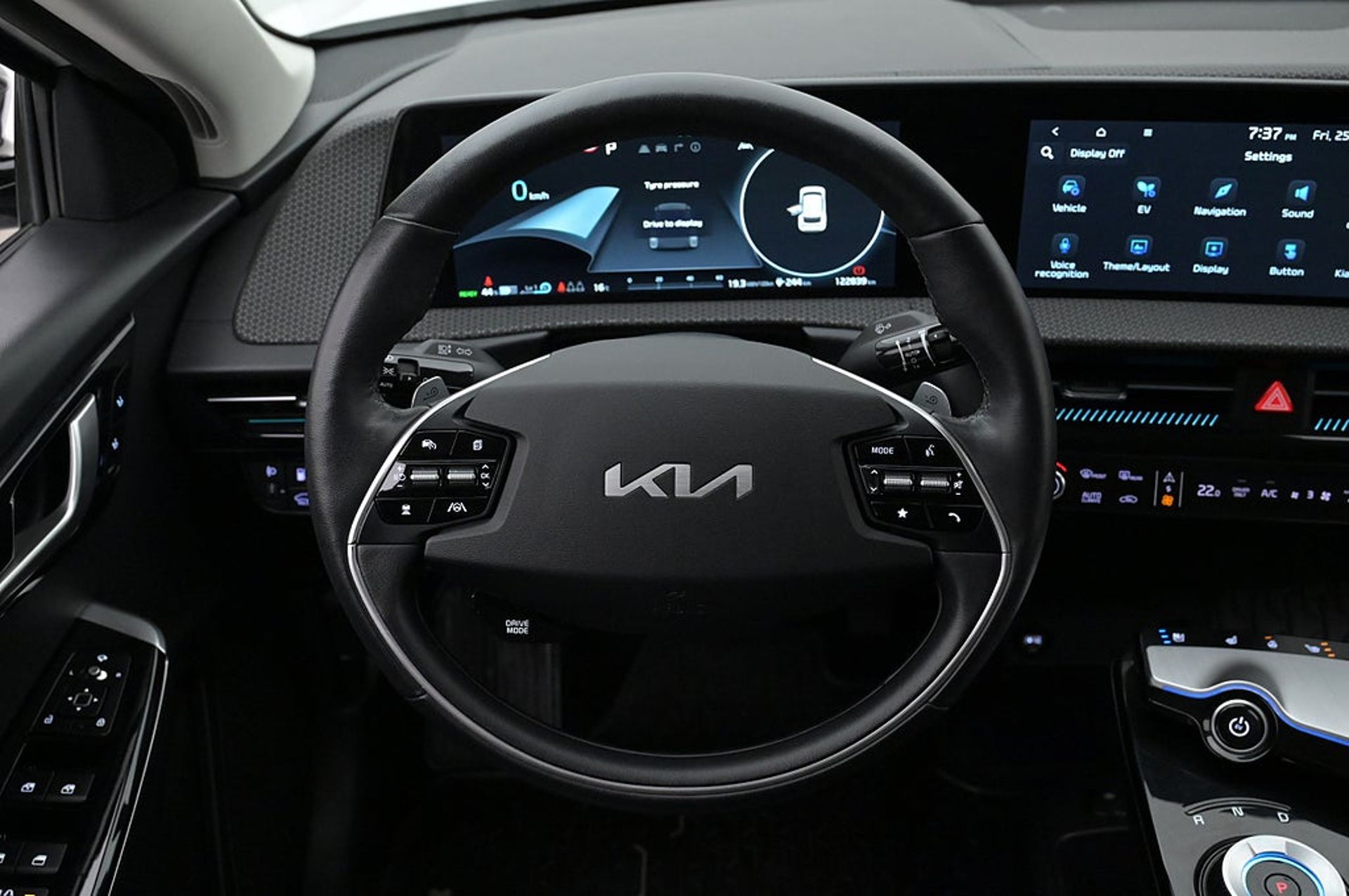 Kia EV6 2023, photo 7/10