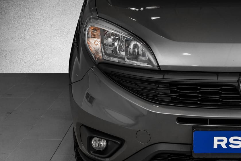 Bilde 4 av Fiat Doblò Combi CARGO 1.3 MULTIJET 95HK 3 SETER 3,4m3