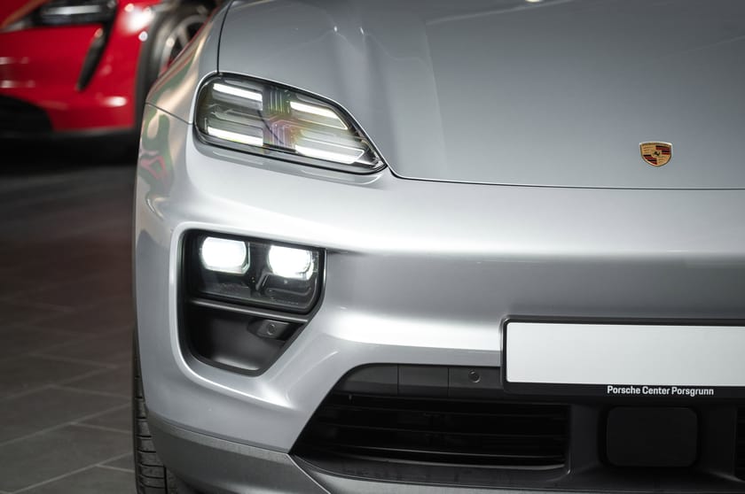 Bilde 3 av Porsche Macan 4 Luftfjæring/Krok/BOSE/18veis/Matrix/Passasjerskjerm++