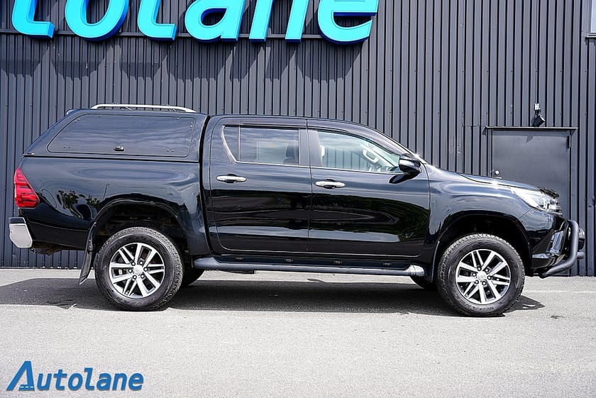 Bild 3 av Toyota Hilux Dubbelhytt 2.4 AWD Dragkrok,CarPlay,Kamera 150hk