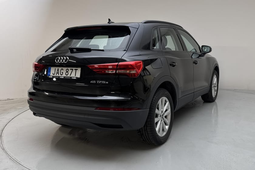 Bild 3 av Audi Q3 45 TFSI e (245hk)