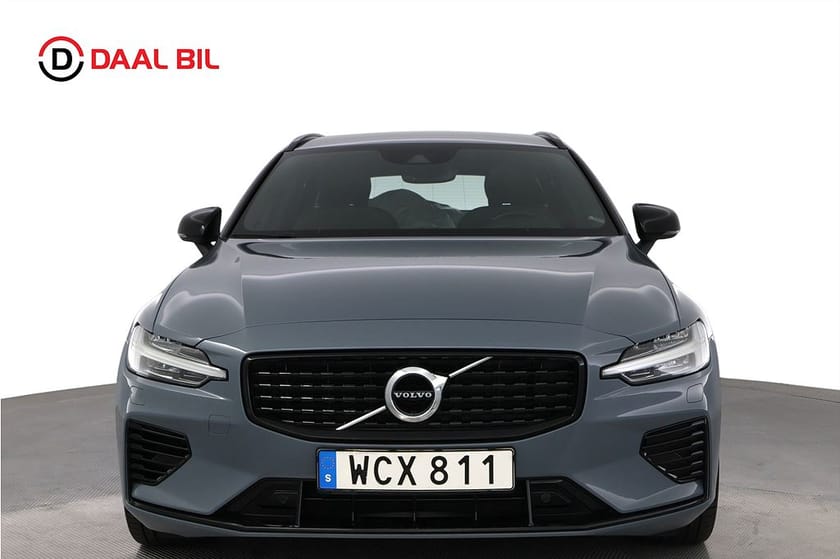 Bild 2 av Volvo V60 RECHARGE T6 AWD 341HK R-DESIGN B-KAMERA NAVIGATION VÄRM