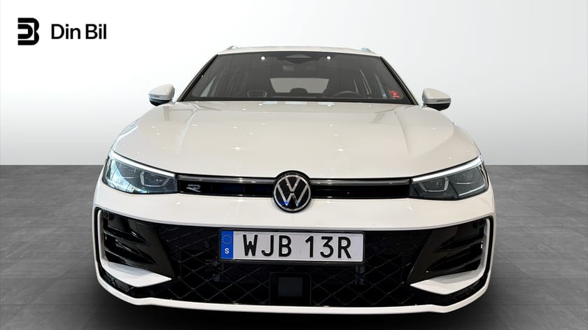 Bild 4 av Volkswagen Passat Variant eHybrid R-LINE 1.5 TSI 272 hk Drag/Värmare/Panoram