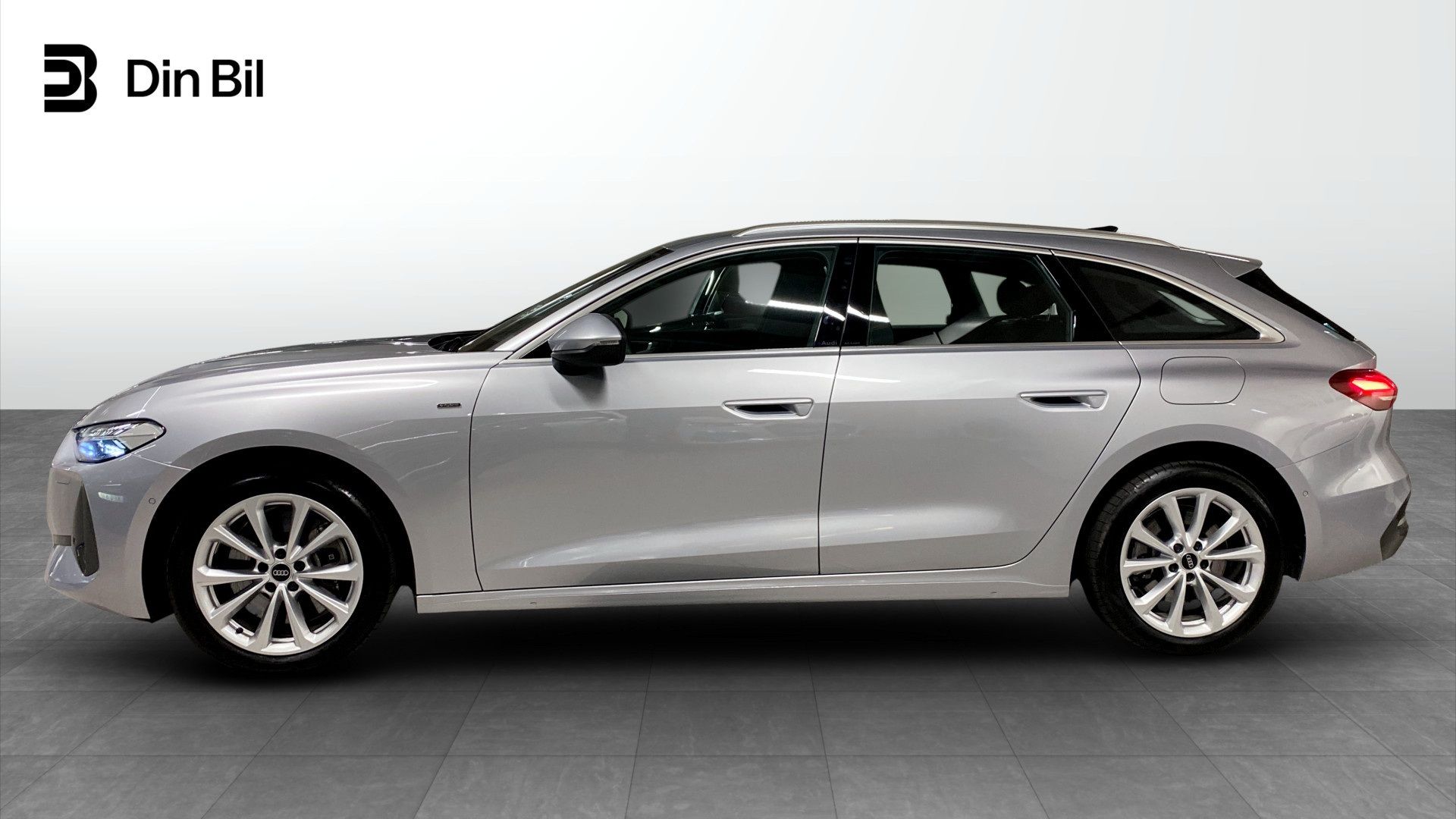 Audi A5 Avant e-hybrid quattro 2025, bild 2/10