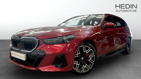 BMW 550e xDrive Touring M-Sport B/W Drag Pano Rattvärme
