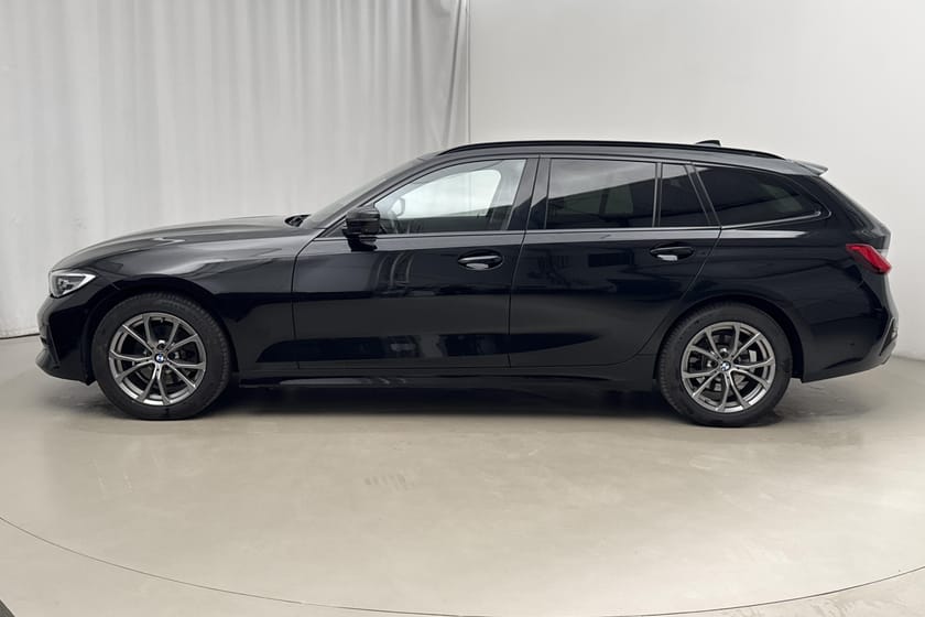 Bild 2 av BMW 320d xDrive Touring 190hk Sport Line Kamera Drag