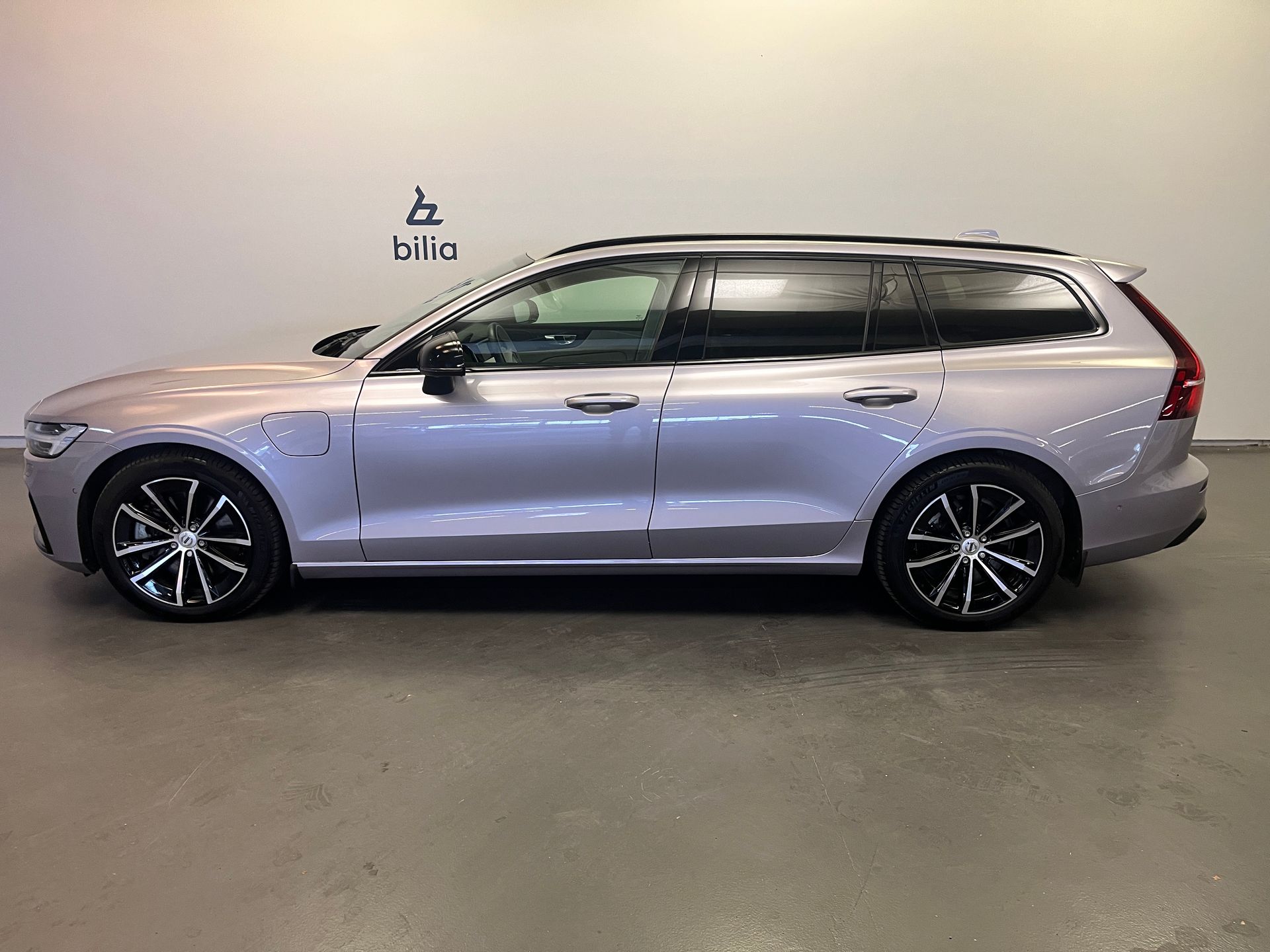 Volvo V60 T6 Plus Dark Nordic Edition 2026, photo 2/10
