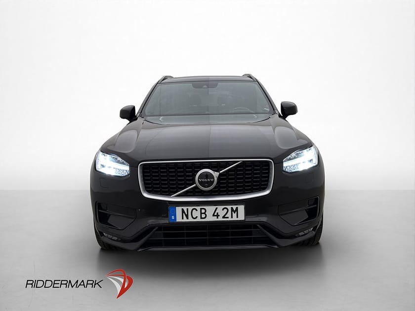 Bild 2 av Volvo XC90 7 Säten B5 AWD R-Design 7-Sits Pano B&W Luft HUD 360 Drag
