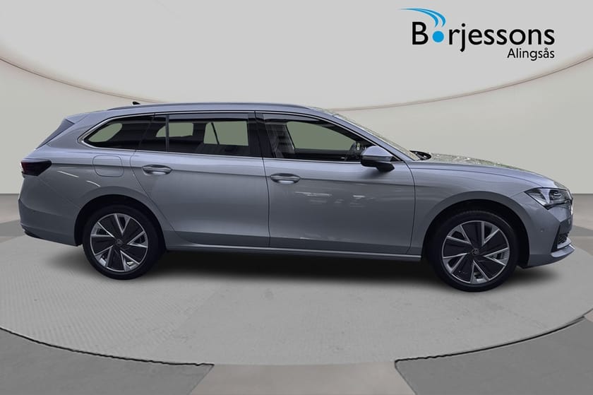 Bild 2 av Škoda Superb iV Kombi Selection 1,5 TSI 204 Hk 6 vxl DSG