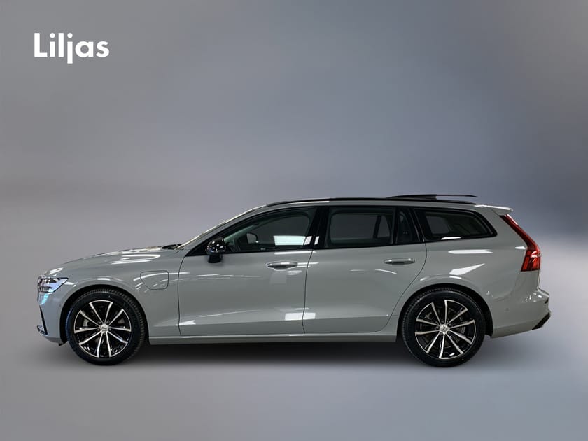 Bild 3 av Volvo V60 T6 AWD Plus Dark Nordic Edition//360-kamera//Drag//