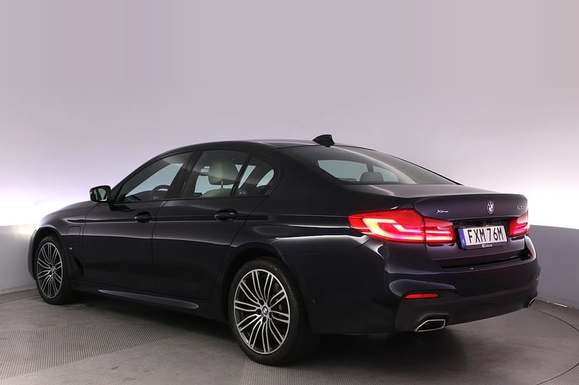 Bild 4 av BMW 530e xDrive iPerformance Sedan M sport Elstol Hud 360