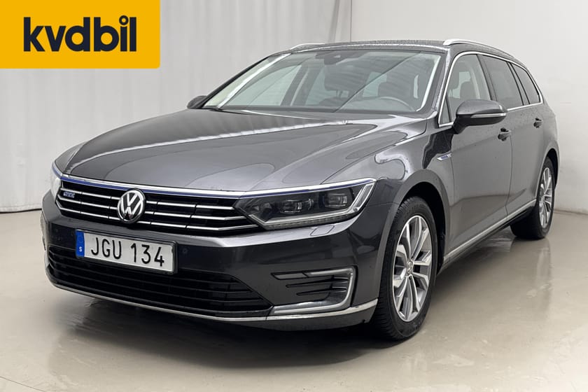 Bild 1 av Volkswagen Passat Variant GTE Plug-in-Hybrid SC 218hk Executive Business