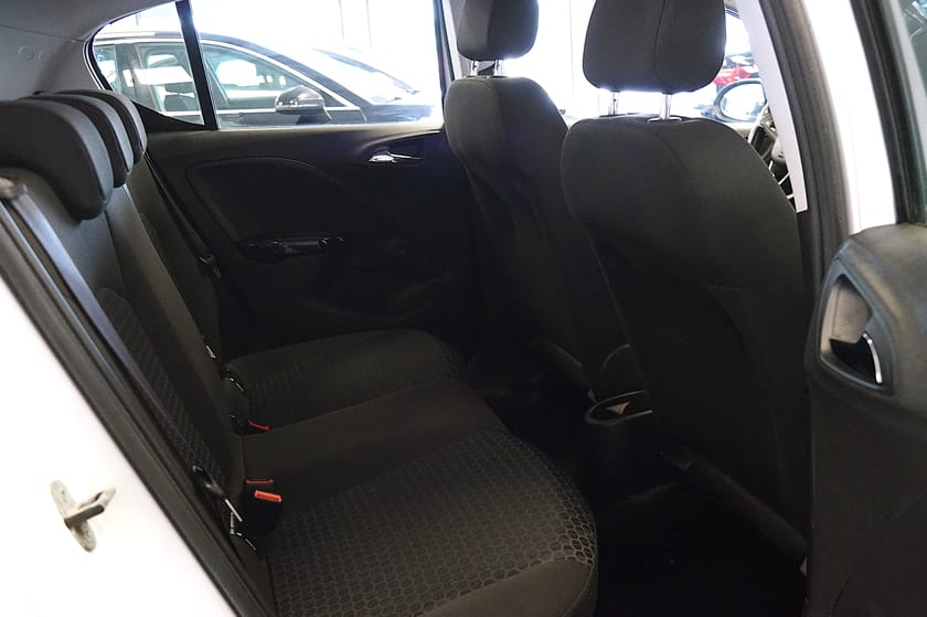 Bild 5 av Opel Corsa 5-dörrar 1.4 Enjoy Ny Servad Ny besiktad Rattvärme