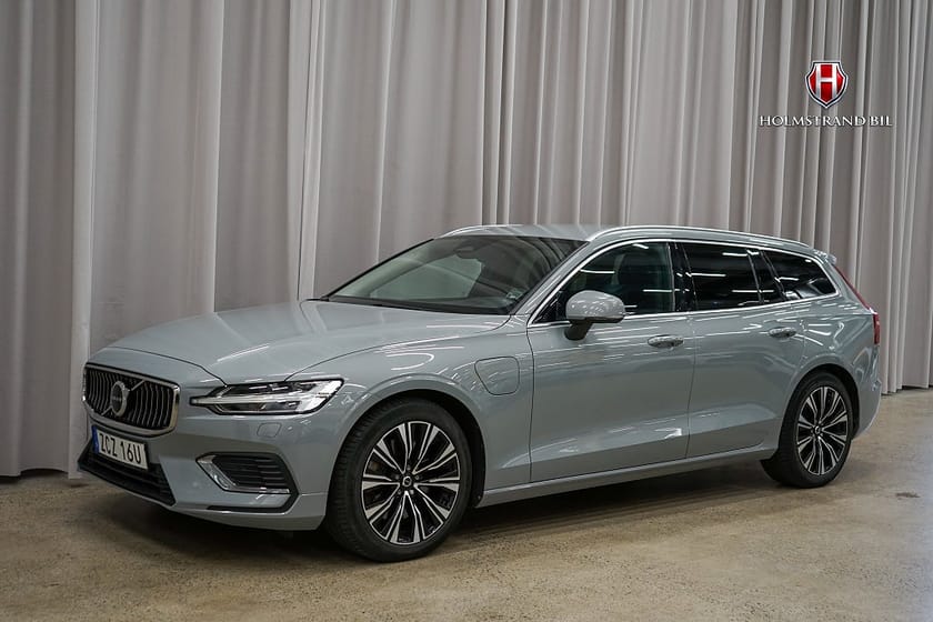 Bild 2 av Volvo V60 T6 Plug-In Hybrid AWD  Core Värme Drag VOC Kamera BLIS