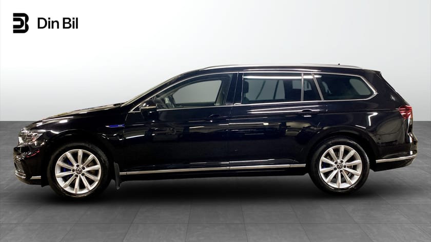 Bild 2 av Volkswagen Passat Sportscombi GTE 218HK / IQ-LED / Drag / P-Värmare