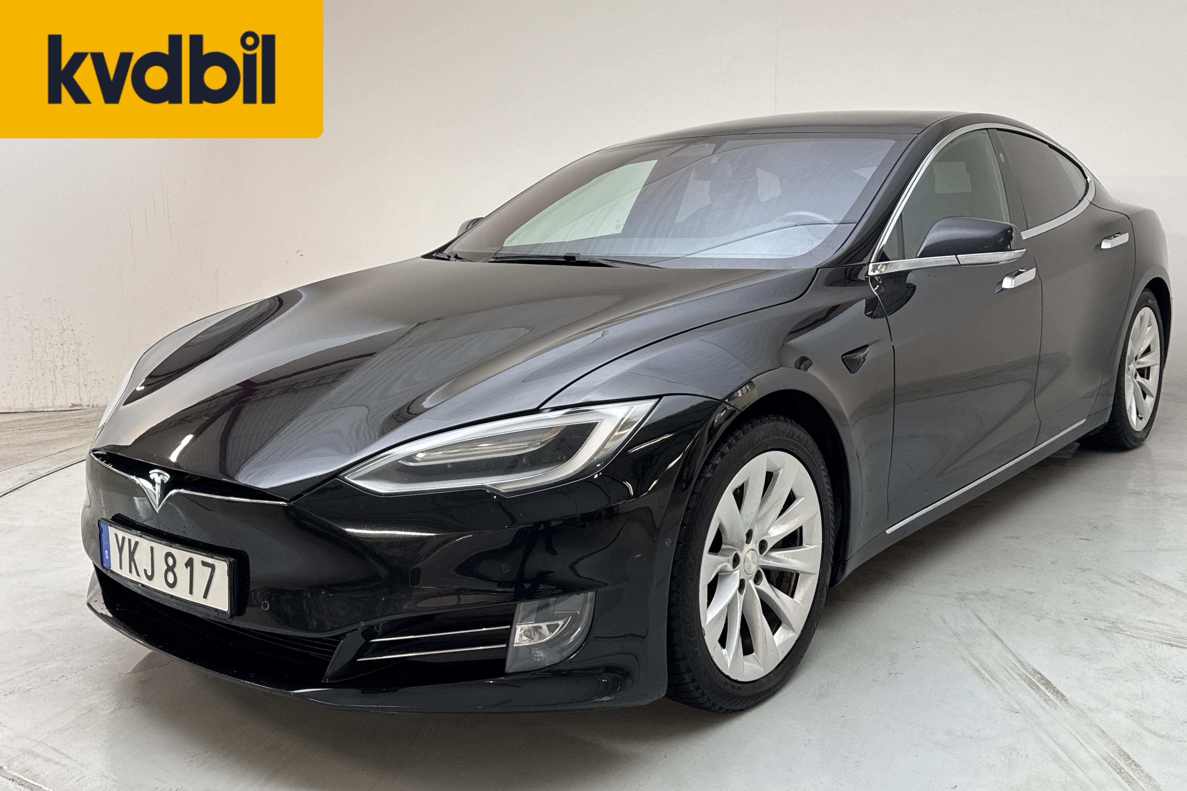 Tesla Model S 423 л.с.