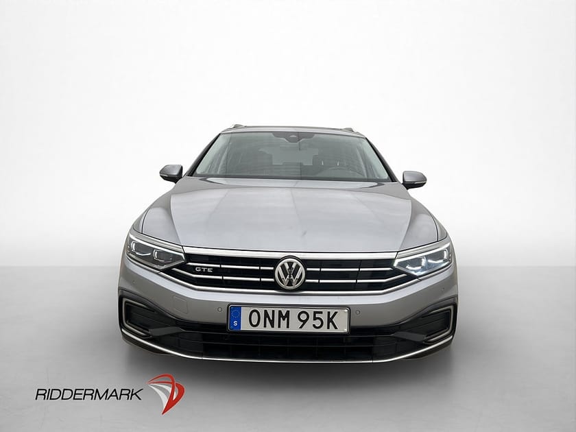 Bild 2 av Volkswagen Passat Sportscombi GTE 1.4 TSI Pano Cockpit Kamera Navi Drag
