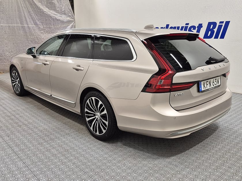 Bild 5 av Volvo V90 T6 Recharge Core Bright plug in AWD 350HK 4x4