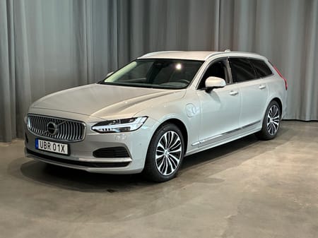 Volvo V90 Recharge T6 Core Edition *SELEKT/Drag/V-Hjul/360/Leasbar*