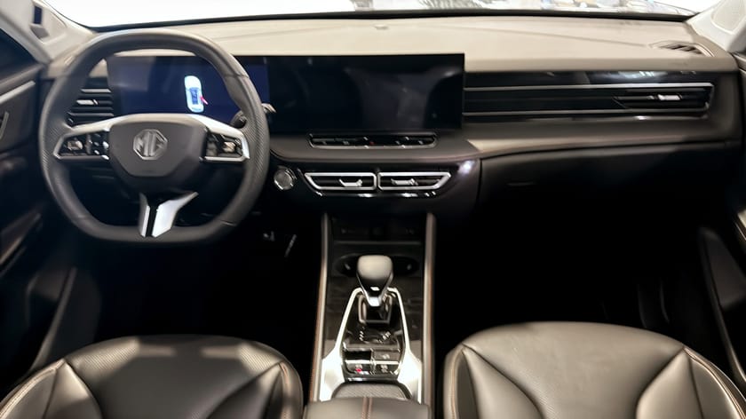 Bild 4 av MG HS PHEV LUXURY PLUG IN HYBRID 307HK 360 KAMERA NAVI