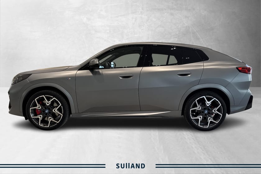 Bilde 2 av BMW iX2 xDrive30 M Sport | Harman | Iconic Glow