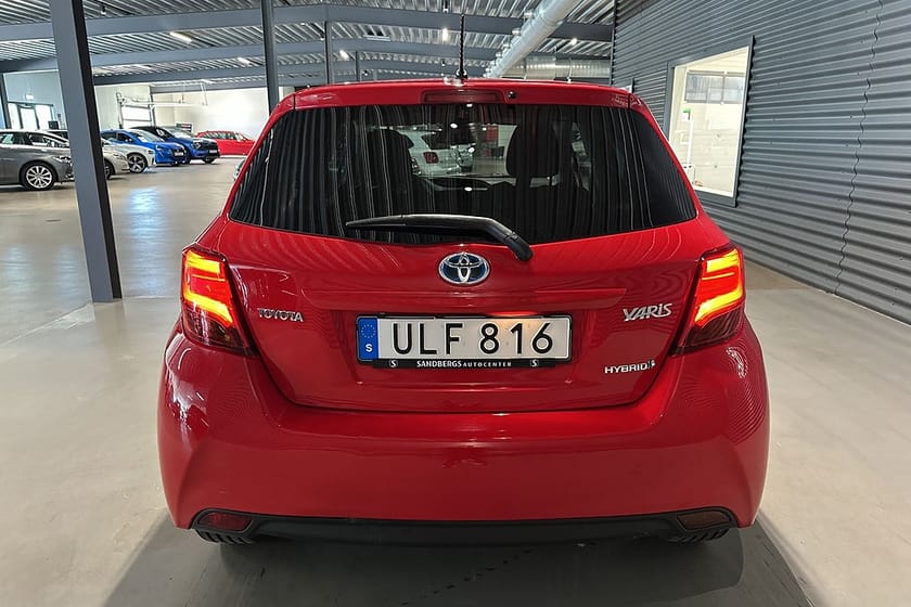 Bild 5 av Toyota Yaris Hybrid e-CVT Active Style Backkamera BT Eu6