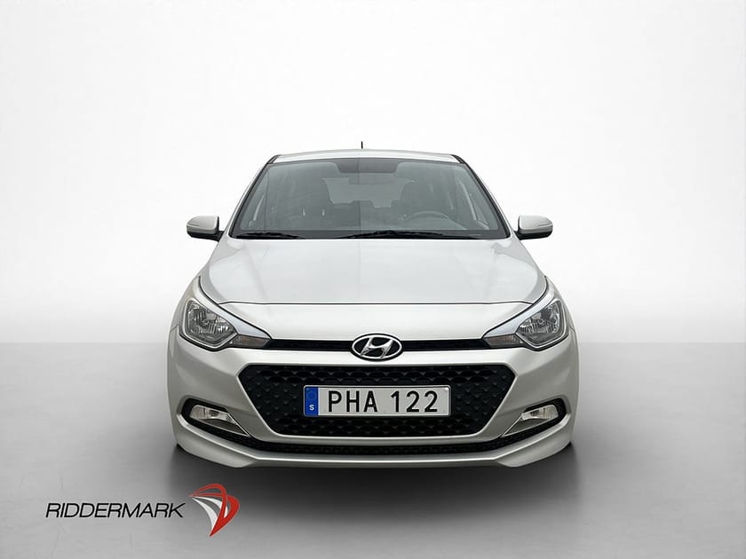 Bild 2 av Hyundai i20 1.2 75hk Comfort 2 Brukare Rattvärme Bluetooth