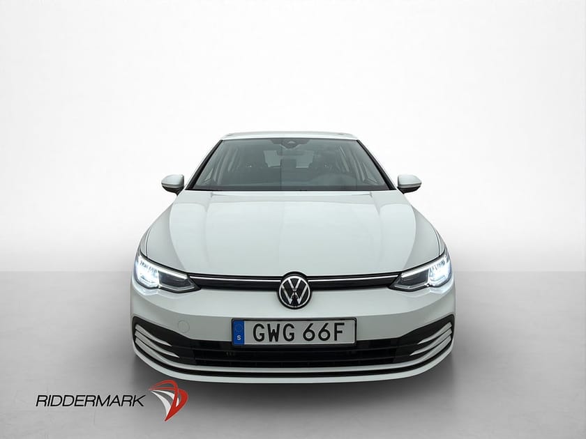 Bild 2 av Volkswagen Golf TSI 110hk Cockpit Sensorer CarPlay Rattvärme
