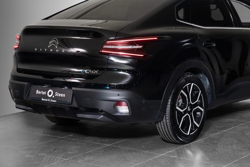 Bilde 5 av Citroën ë-C4 X Shine | ACC | Prox keyless | Skinn m/massasje | Soltak