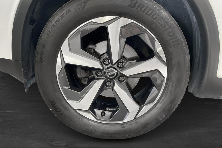 Bild 5 av Nissan Qashqai 1.3 DIG-T N-connecta 360° Kamera Navi