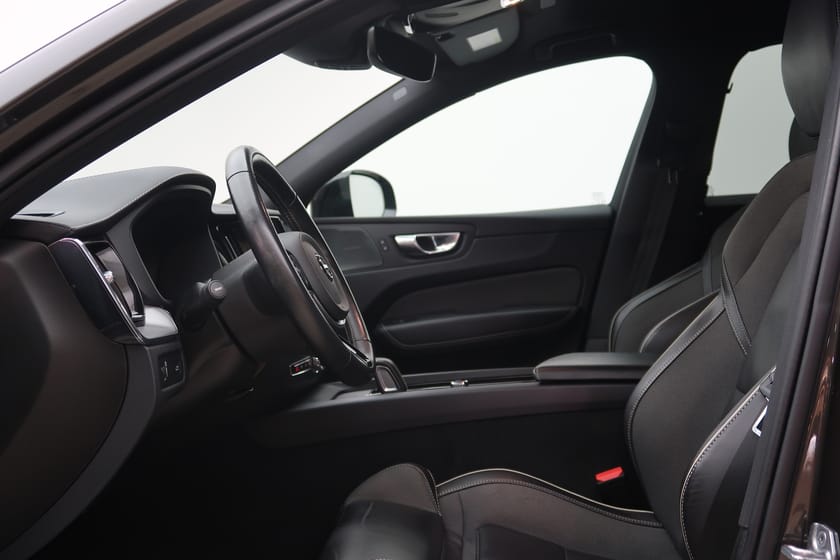 Bild 4 av Volvo XC60 B4 AWD Diesel R-Design