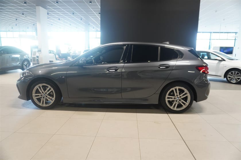 Bild 3 av BMW 118i 136hk M Sport HiFi Kamera Rattvärme LED Farthållare
