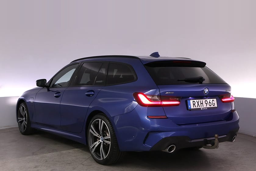 Bild 4 av BMW 330e xDrive Touring M Sport Drag Kamera Läder Navi