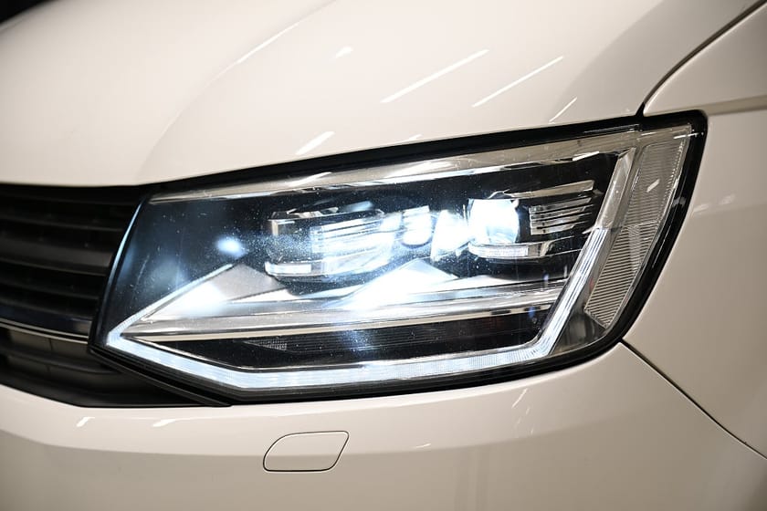 Bild 3 av Volkswagen Transporter DSG 204HK R-Edtion|LED|Nedlackad|Elbaklucka|Läder|SeUtr