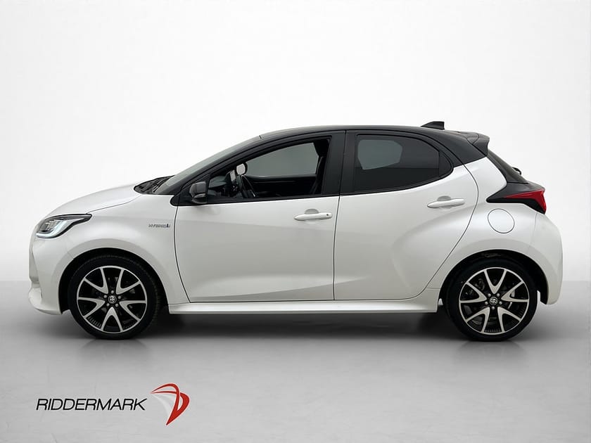 Bild 4 av Toyota Yaris Hybrid 116hk Bitone Värmare Kamera Adaptiv-fart