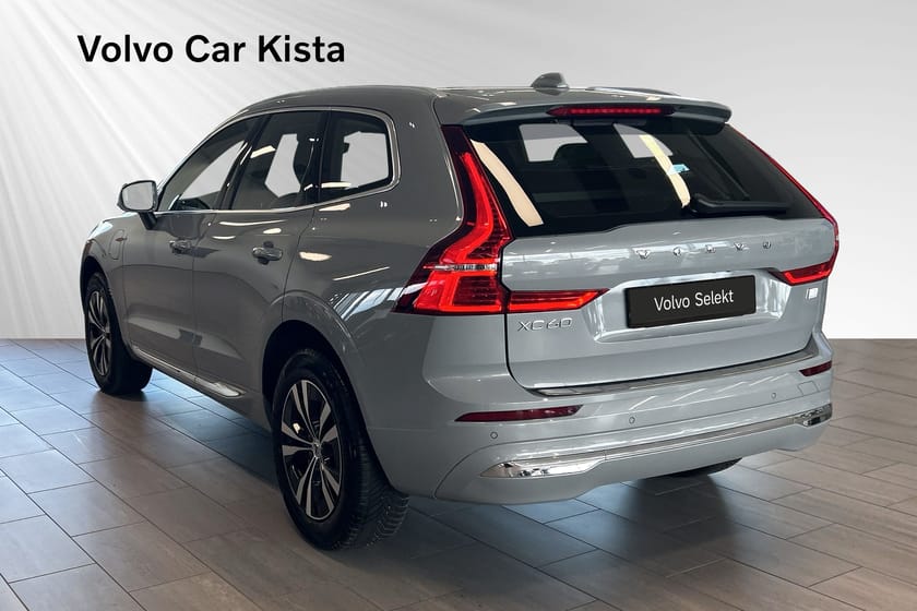 Bild 4 av Volvo XC60 Recharge T6 II Core Edition Drag Pano B-Kamera