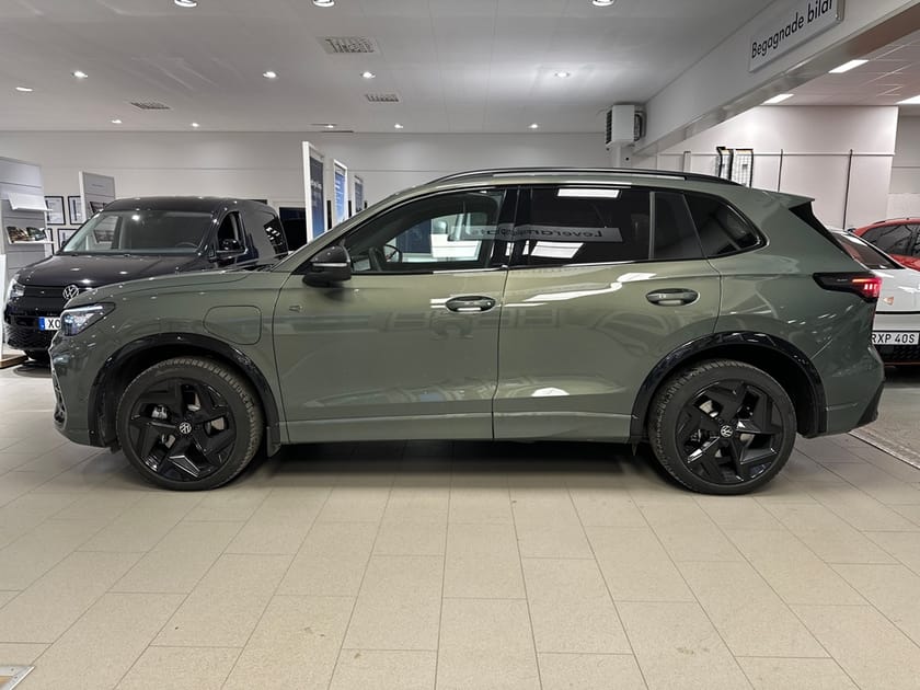 Bild 2 av Volkswagen Tiguan eHybrid R-Line Black Style HeadUp|Keyless|Kamera