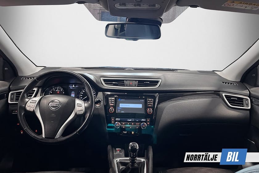 Bild 3 av Nissan Qashqai TEKNA 1.2 DIG-T 115 HK PANO NAVI 360 19" NYSERVAD