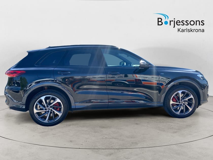 Bild 2 av Audi Q5 e-hybrid quattro S-Line Tech-plus, Drag, Matrix
