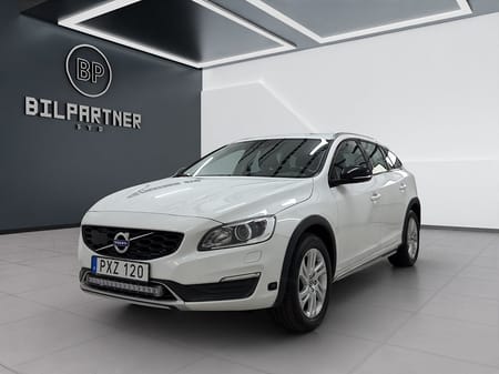 Volvo V60 Cross Country D3 Geartronic Momentum/Dragkrok/1.95% Ränta