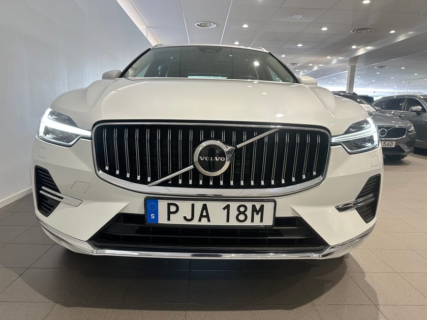 Bild 2 av Volvo XC60 Recharge T6 Core Bright/ Dragkrok/ Backkamera/ Panoramatak