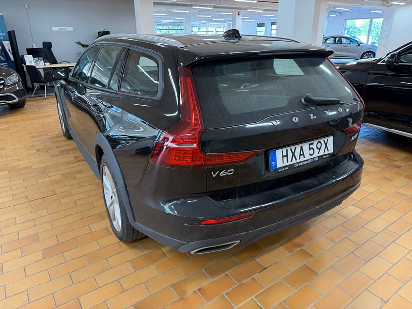 Bild 2 av Volvo V60 Cross Country D4 AWD Geartronic SE II Drag 2,99% Ränta