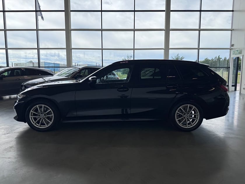 Bild 2 av BMW 320d xDrive Touring | Navi | Rattvärme | Kamera | Moms